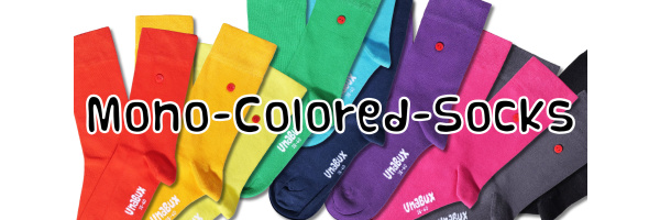 MONO-COLORED SOCKS